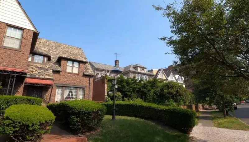Buying a House in Bay Ridge Brooklyn: What Every Buyer Should Know