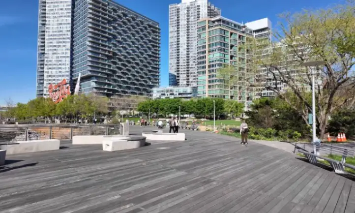 Sunny day in the Long Island City, NYC